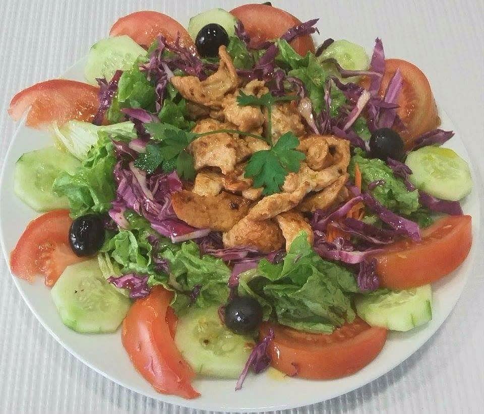 Salada de frango grelhado
